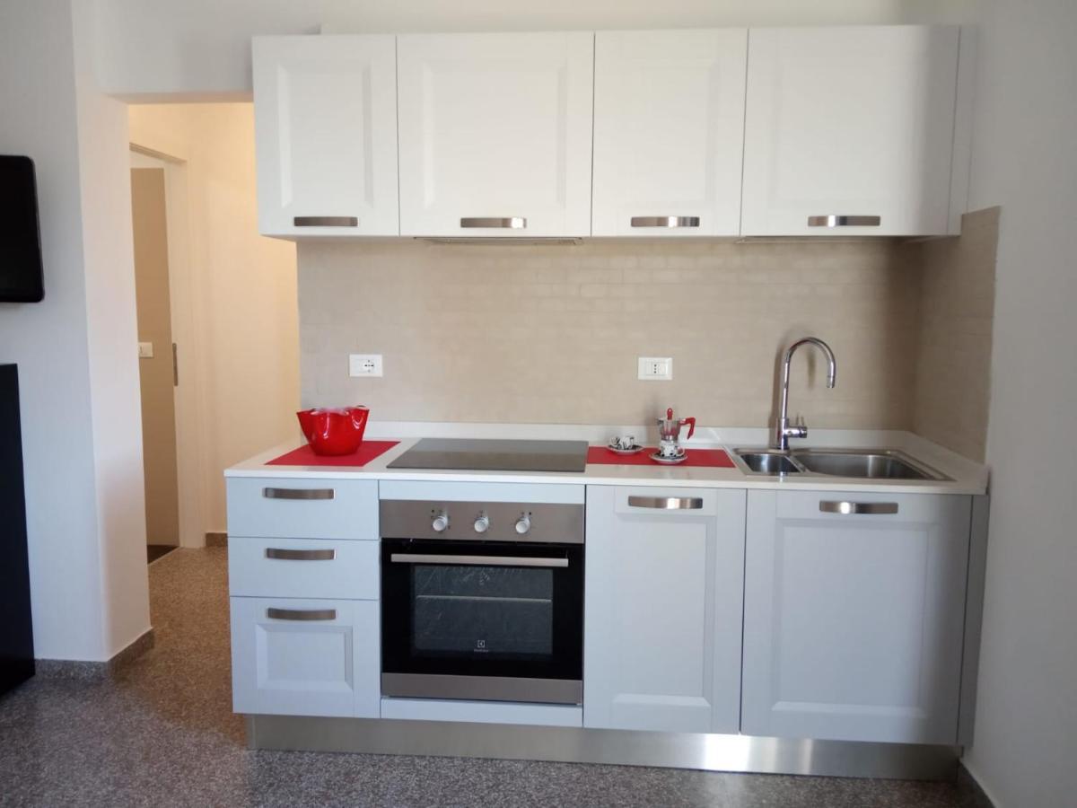 Red Tower Venice Apartment - 2 Mins From Vce Airport- Free Wifi Tessera Kültér fotó